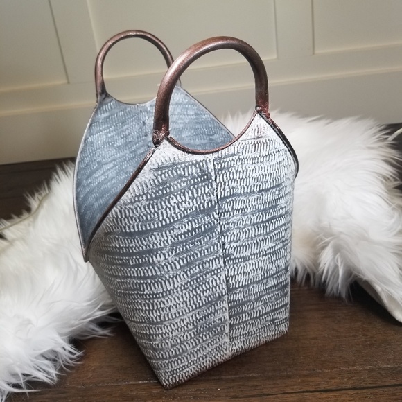 HD Designs Metal Basket | 14.5" T x 9.5" W - Picture 3 of 7